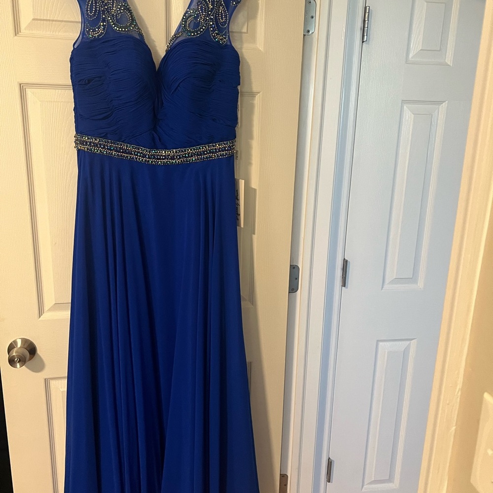 Elegant Blue Evening Gown